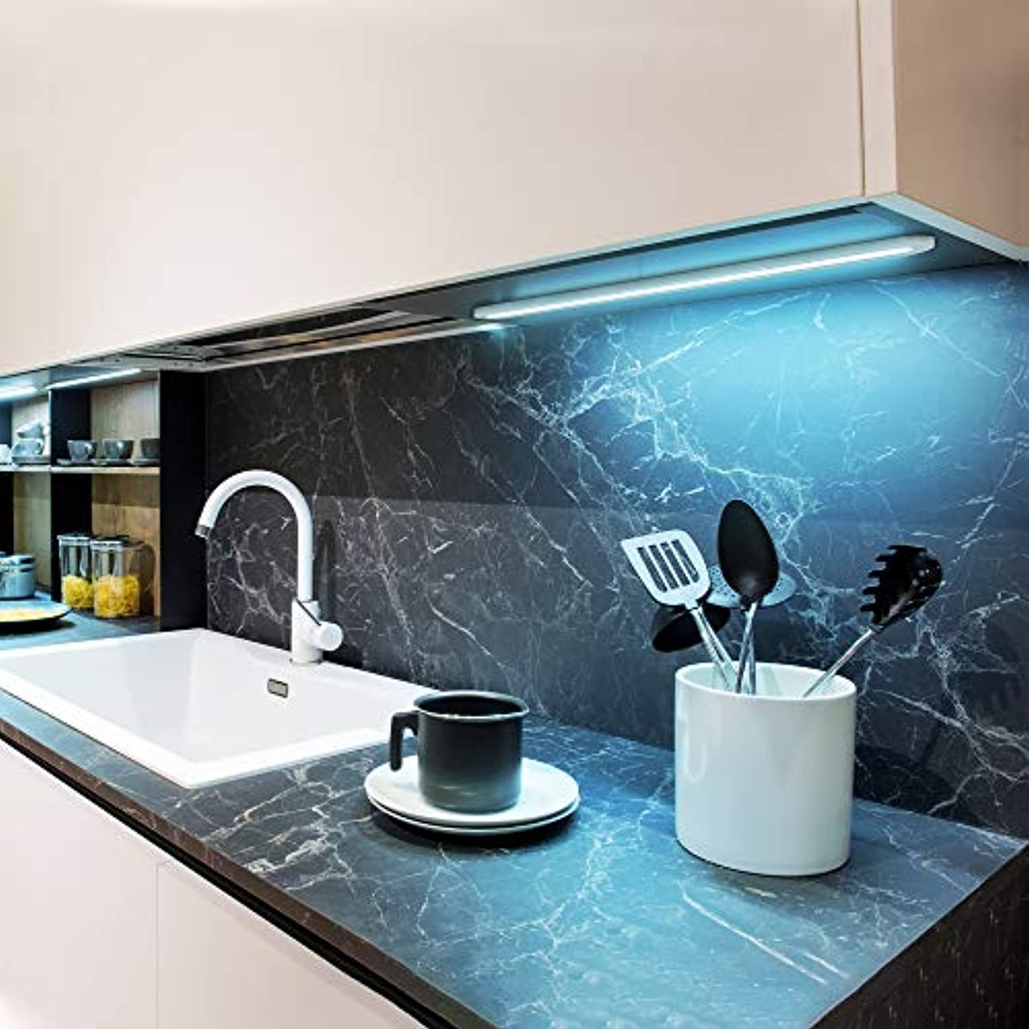 Globe Electric Disinfecting Germicidal Light 13.98 in. L White Battery Powered LED UV-C Disinfectant 26180 - Image 7